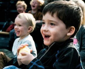Magiske teateroplevelser for børn i Aalborg